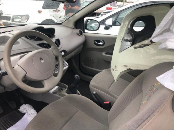 RENAULT TWINGO II Phase 1 1.5 DCI 65ch – Image 5