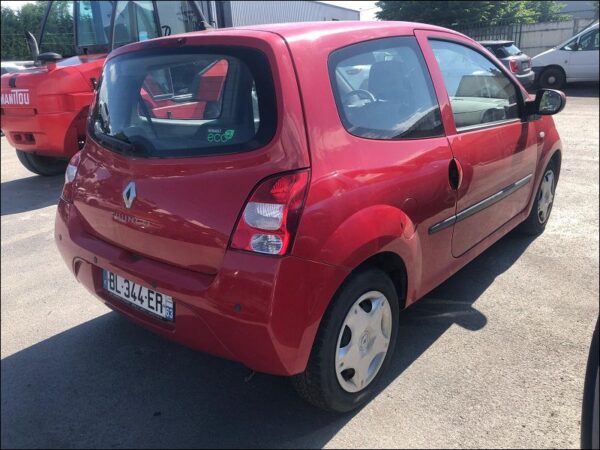 RENAULT TWINGO II Phase 1 1.2i 16v 75ch – Image 3