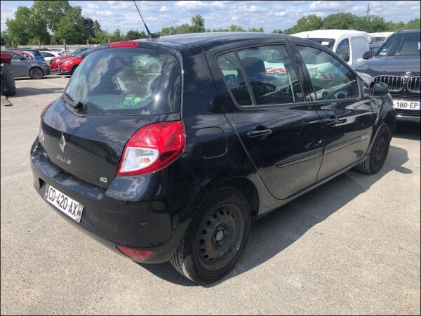 RENAULT CLIO III Phase 2 1.5 DCI 75ch – Image 3