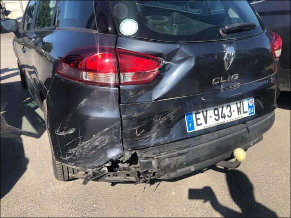 RENAULT CLIO IV Phase 1 BREAK DCI 90 – Image 5