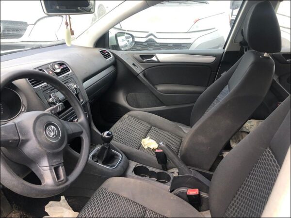 VOLKSWAGEN GOLF VI Phase 1 1.6 TDI 105ch – Image 5