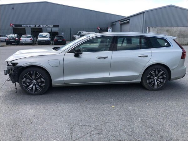 VOLVO V60 II  T6 AWD – Image 5
