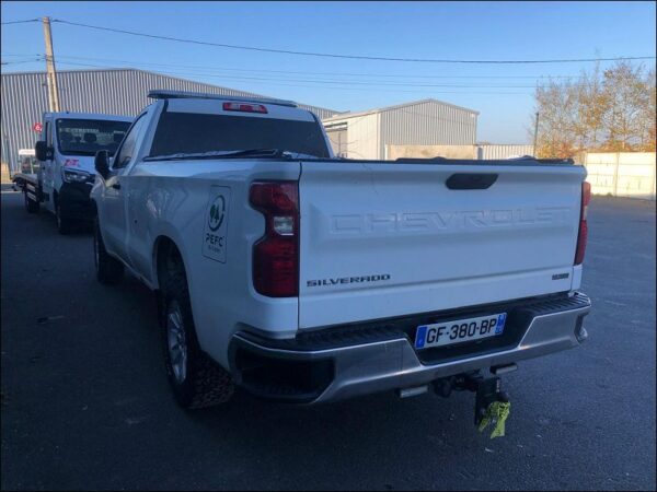 CHEVROLET SILVERADO – Image 4