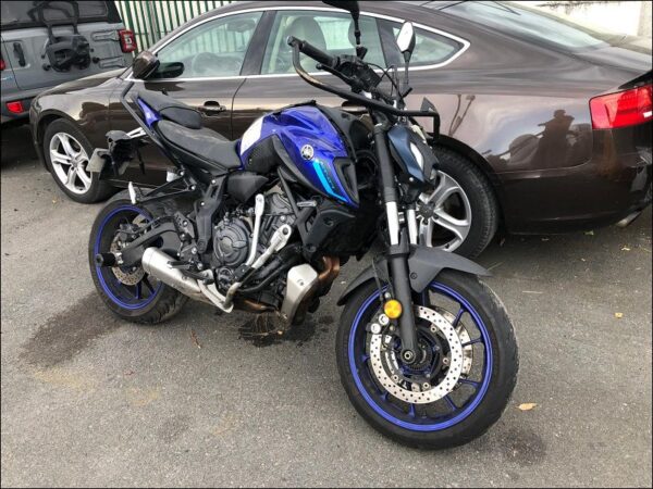 YAMAHA MT-07