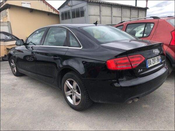 AUDI A4 II Phase 2 AVANT TDI – Image 4