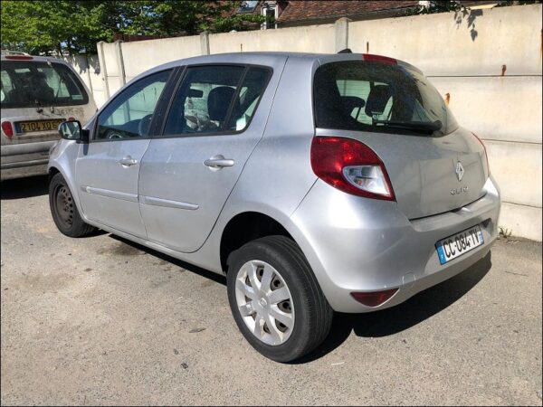 RENAULT CLIO III Phase 2 1.2i 16v 75ch – Image 4