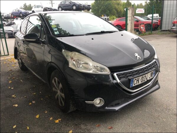 PEUGEOT 208 Phase 1 1.4 HDI 68ch – Image 2