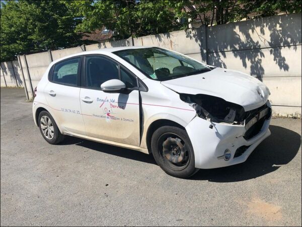 PEUGEOT 208 Phase 1 1.4 HDI 68ch