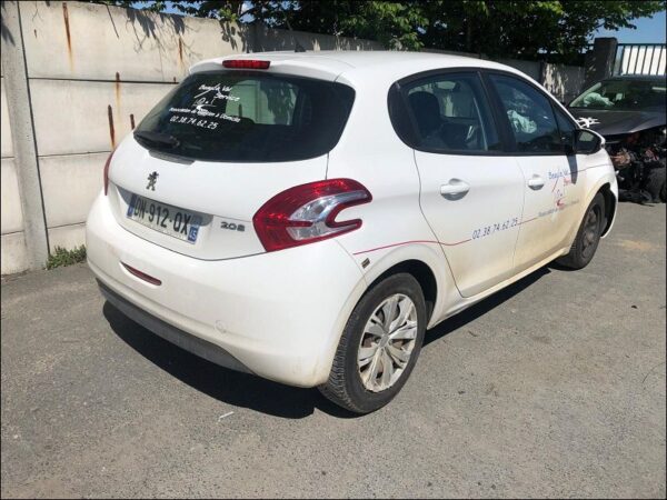 PEUGEOT 208 Phase 1 1.4 HDI 68ch – Image 3