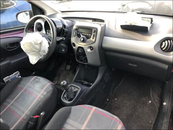 PEUGEOT 108 Phase 1 1.0i VTI 68ch – Image 5