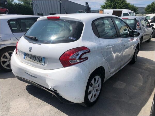 PEUGEOT 208 Phase 1 1.4 HDI 68ch – Image 3