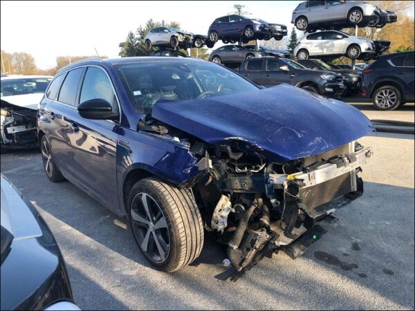 PEUGEOT 308 II Phase 2 SW 1.2 PTEC – Image 2