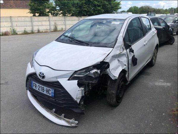 TOYOTA YARIS III Phase 3 1.0 VVT-i 69ch – Image 2