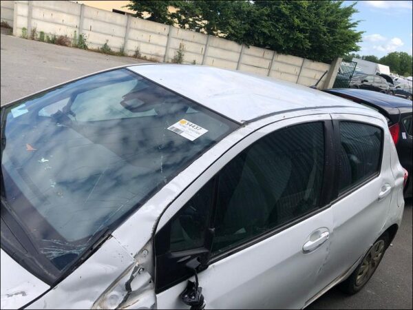 TOYOTA YARIS III Phase 3 1.0 VVT-i 69ch – Image 7