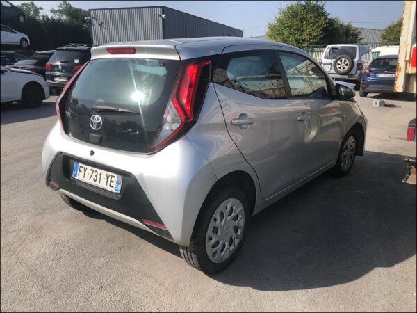 TOYOTA AYGO II Phase 1 1.0 VVTI 69ch – Image 3
