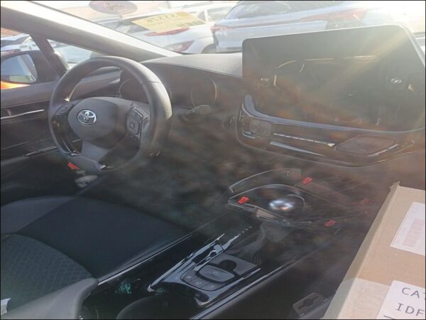 TOYOTA C-HR  1.8 122H – Image 5