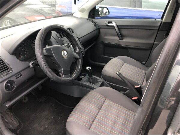 VOLKSWAGEN POLO IV Phase 2 1.2 60ch – Image 5