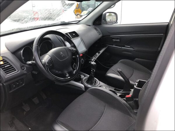 PEUGEOT 4008  1.6 HDI – Image 5