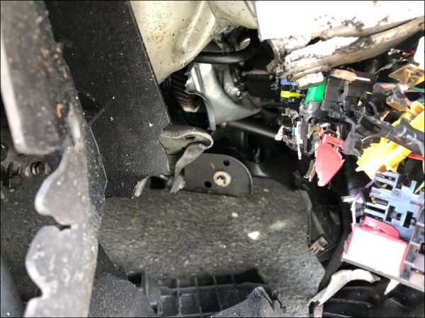 PEUGEOT 208 II Phase 1 1.2 PTEC – Image 8